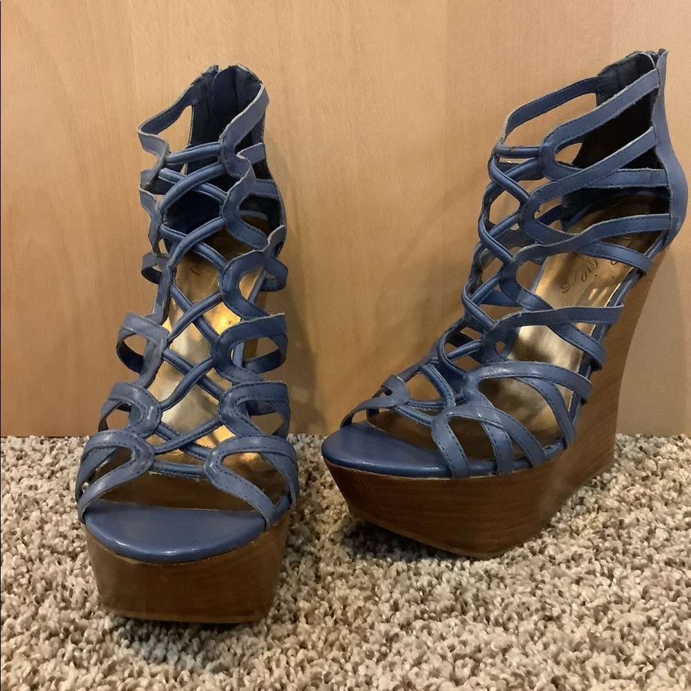 Fergie platform wedge heels Women’s Size 10M